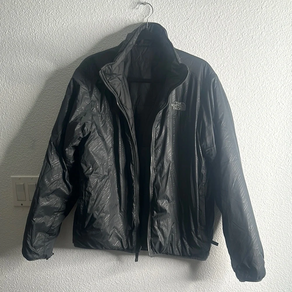 The North Face Black rever Puffer Jacket with High Collar and Quilted Design M